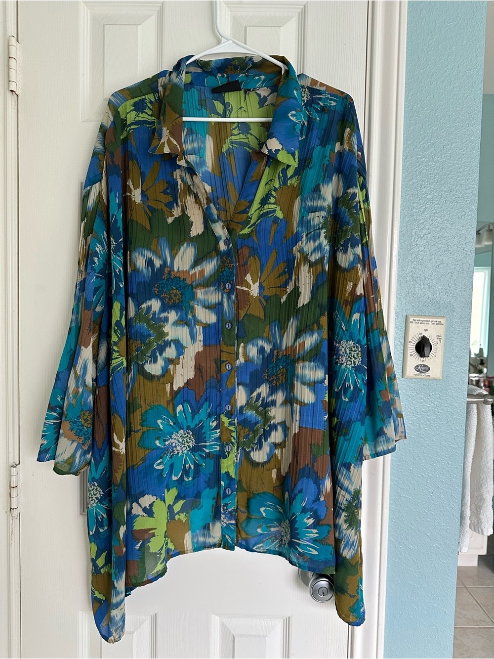 Maggie Barnes Hawaiian Floral Blouse size 5XL